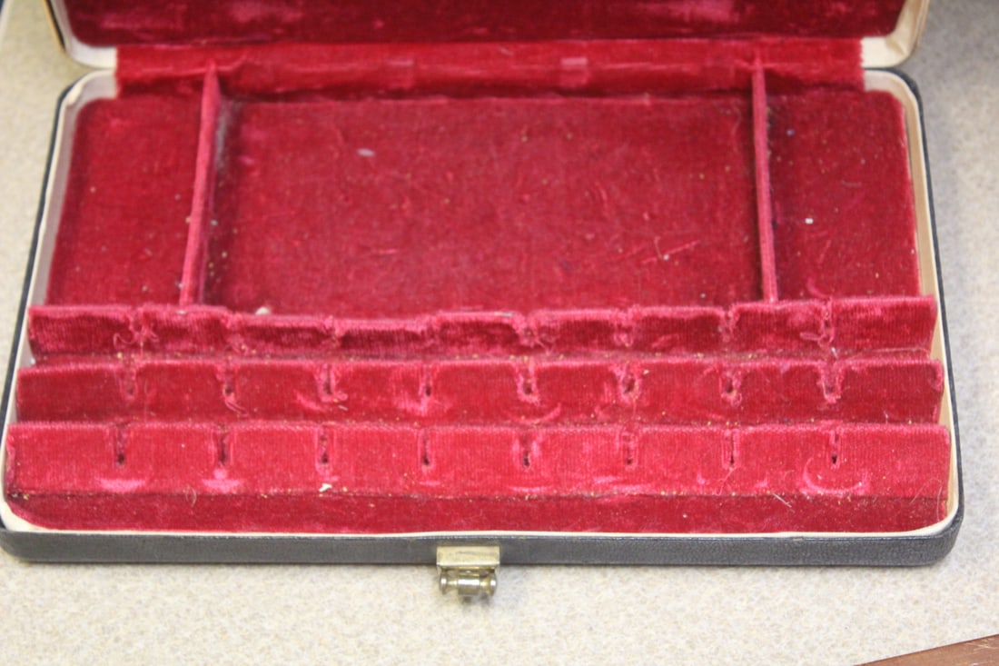 A Jewelry Case - 3