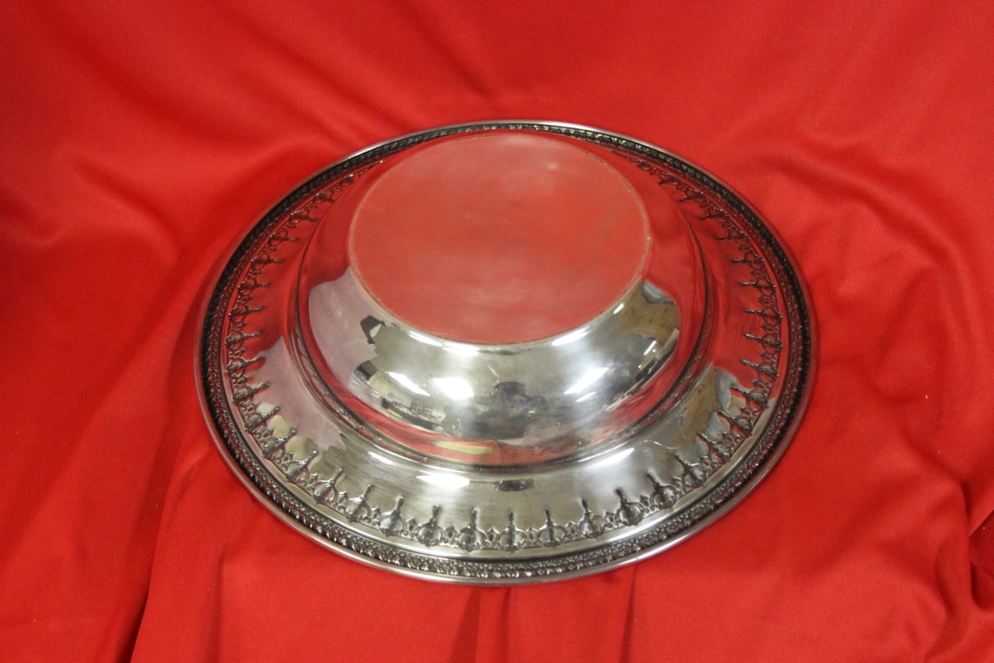 An Ornate Silver Plated Bowl - 3