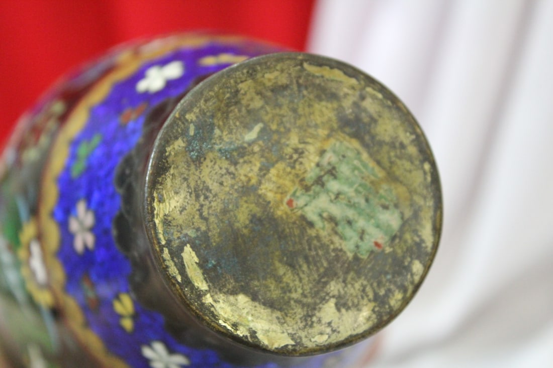 An Antique Japanese Ginbari Cloisonne Vase - 4