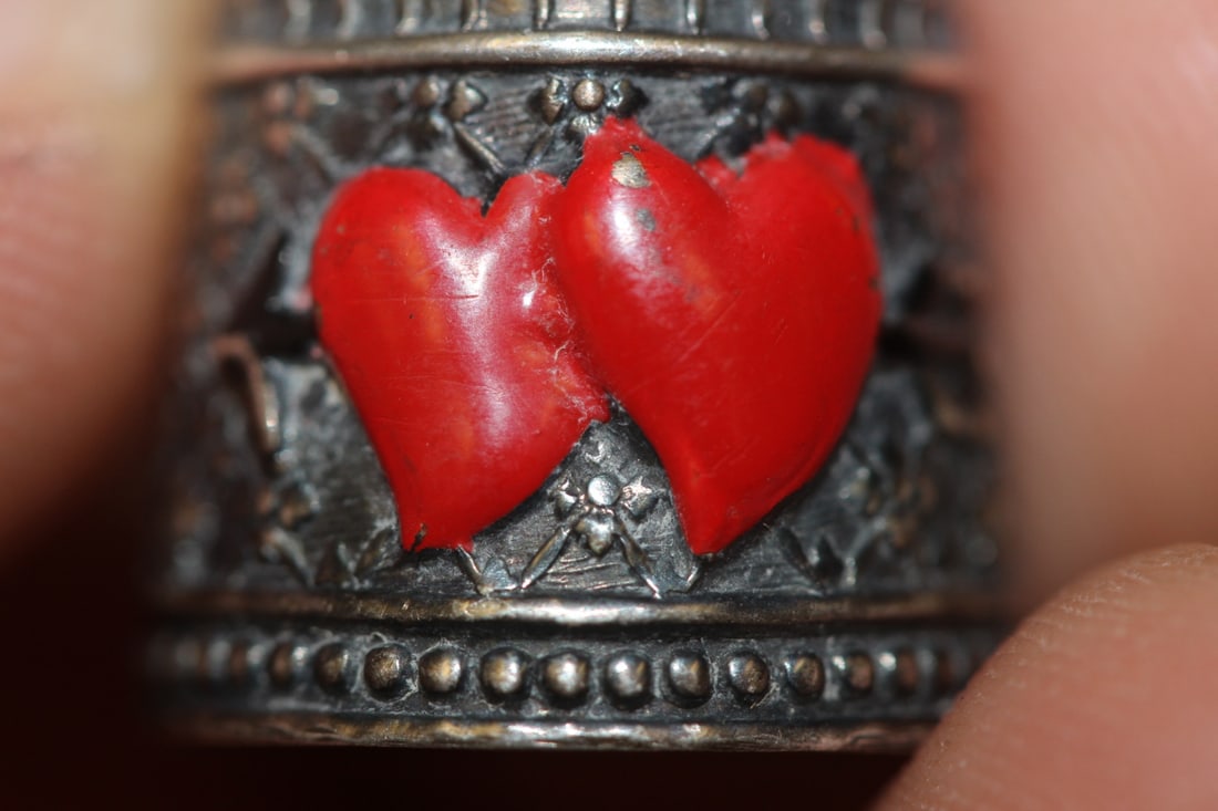 A Stering and Enamel Thimble - 5