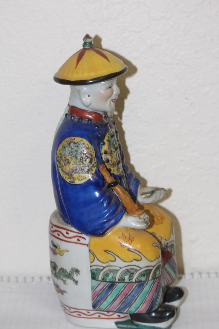 Signed Chinese Porcelain Emperor - 4