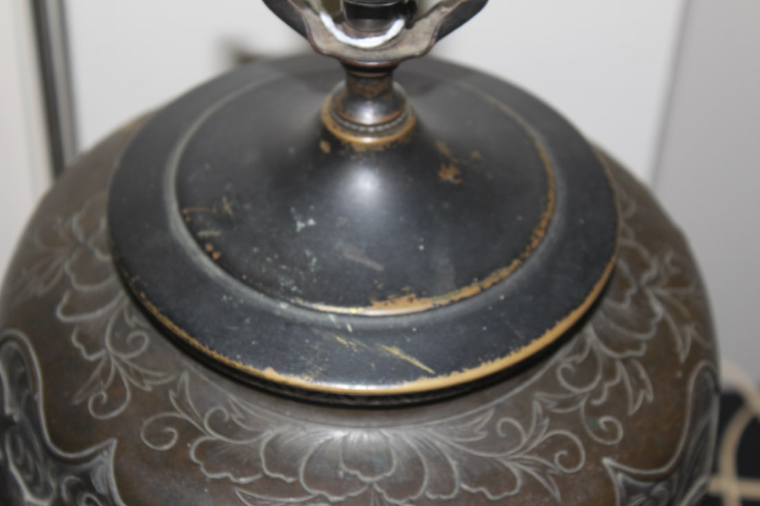 An Antique Japanese Bronze Lamp Base - 9