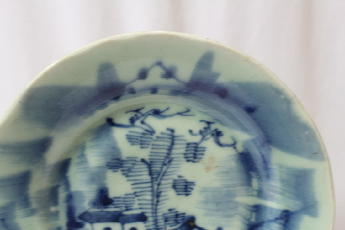 An Antique Chinese Blue And White Plate - 2