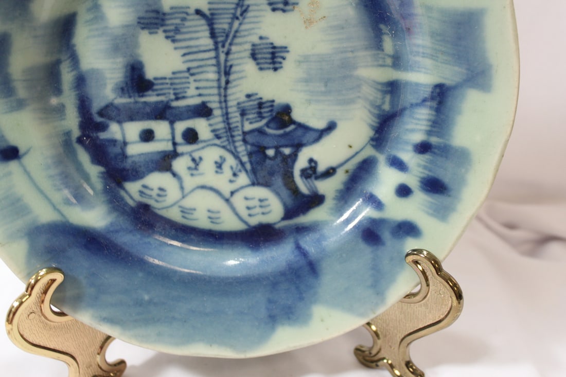 An Antique Chinese Blue And White Plate - 4