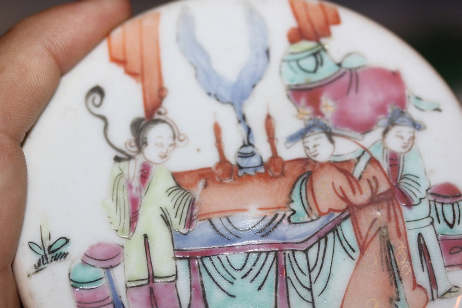 Chinese Famille Rose Porcelain Cylinder Box - 4