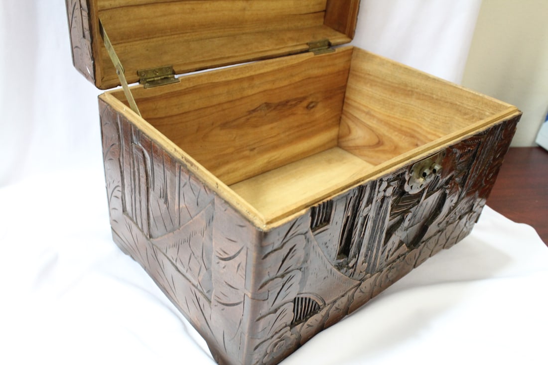 A Vintage Chinese Camphor Wood Box - 6
