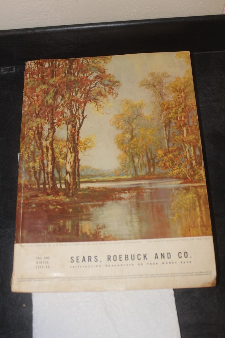 Sears, Roebuck and Co 1945-1946 Catalogue: soft cover book