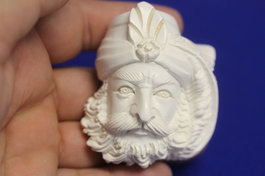 A Carved Meerchaum Head: 2 1/4" in length