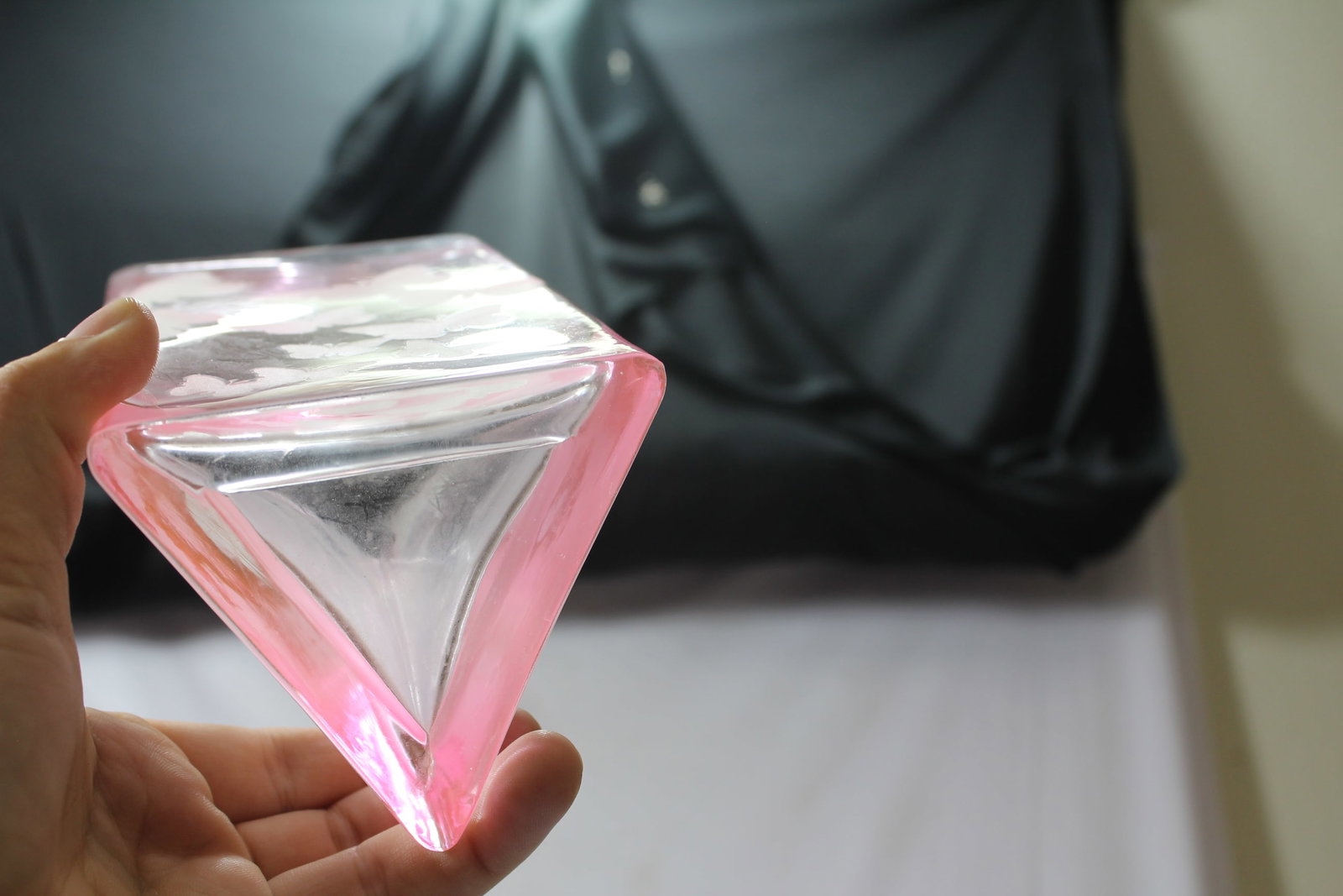 A Pink Etched Glass Butterfly Vase - 3