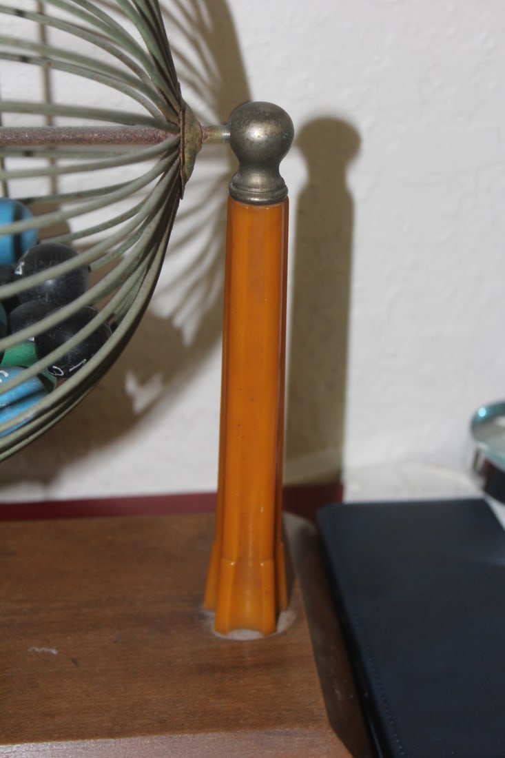 Bakelite Handle and Upright Bingo Machine - 3