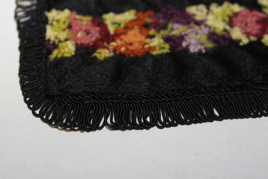 A Vintage Miniature Wool Rug - 5