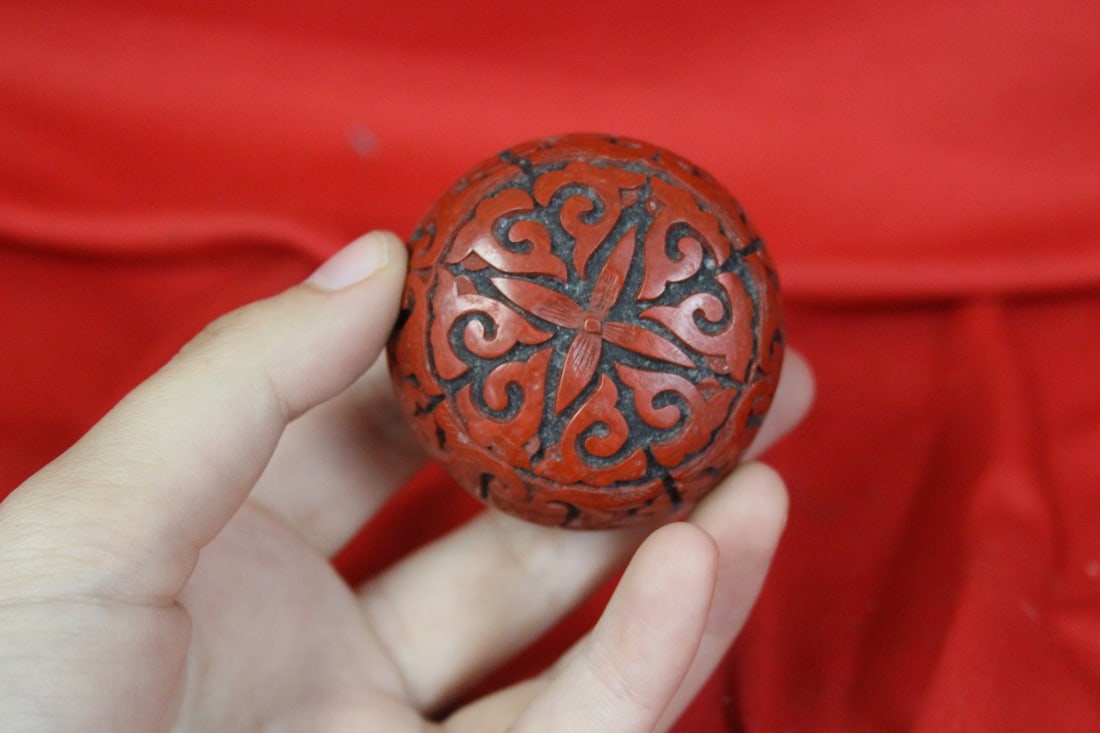 A Cinnabar Trinket Box - 4