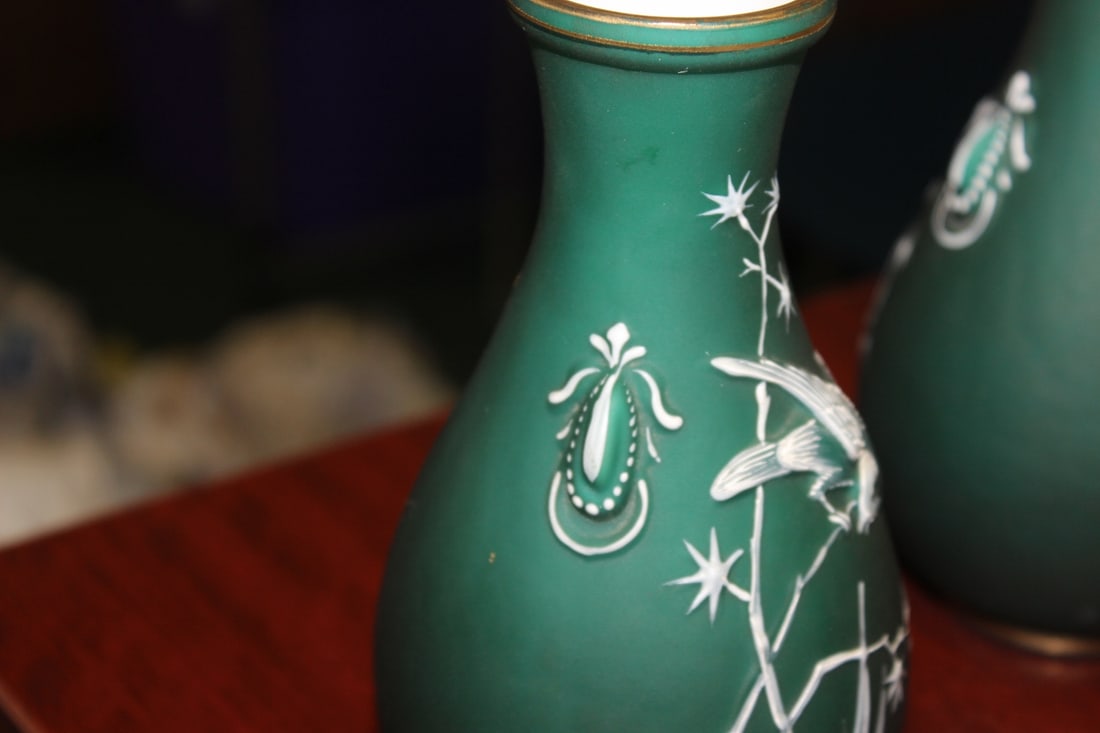 A Pair of Hand Painted Glass Vase - 6