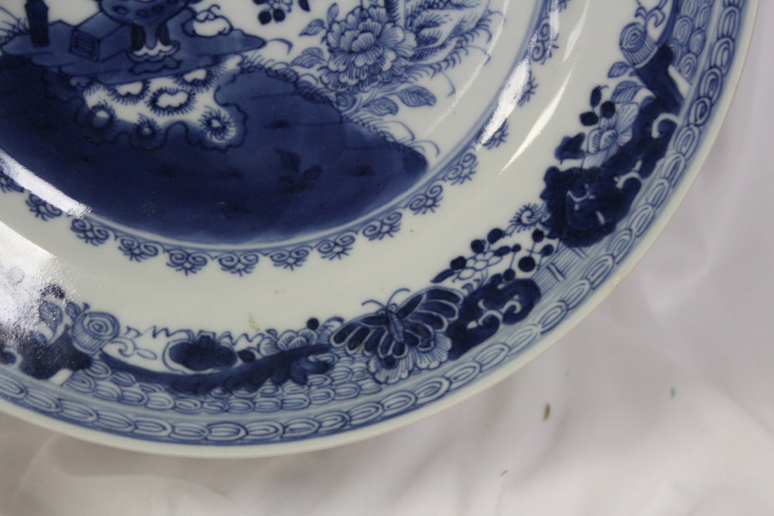 An Antique Chinese Blue and White Export Plate - 6