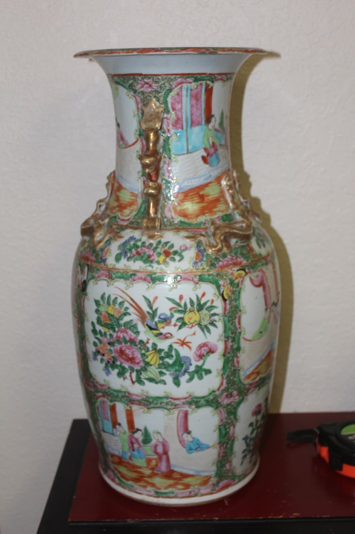 Antique Chinese Rose Medallion Floor Vase - 4