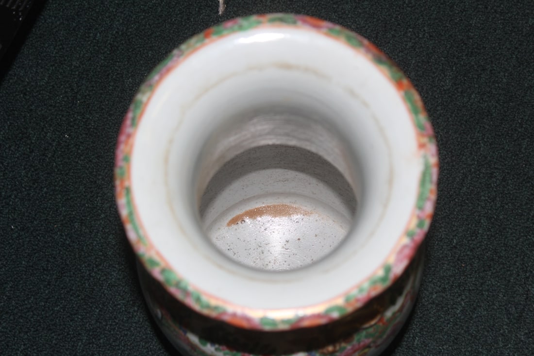 Antique Chinese Rose Medallion Floor Vase - 5