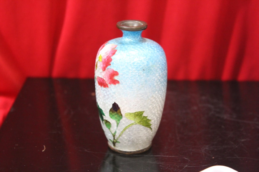 An Antique Japanese Ginbari Small Cloisonne Vase - 2