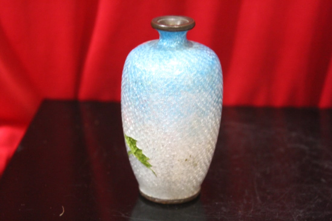 An Antique Japanese Ginbari Small Cloisonne Vase - 3