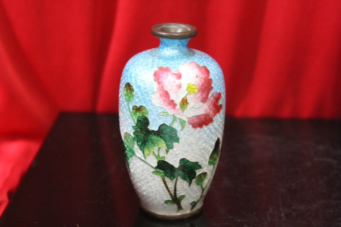 An Antique Japanese Ginbari Small Cloisonne Vase - 5