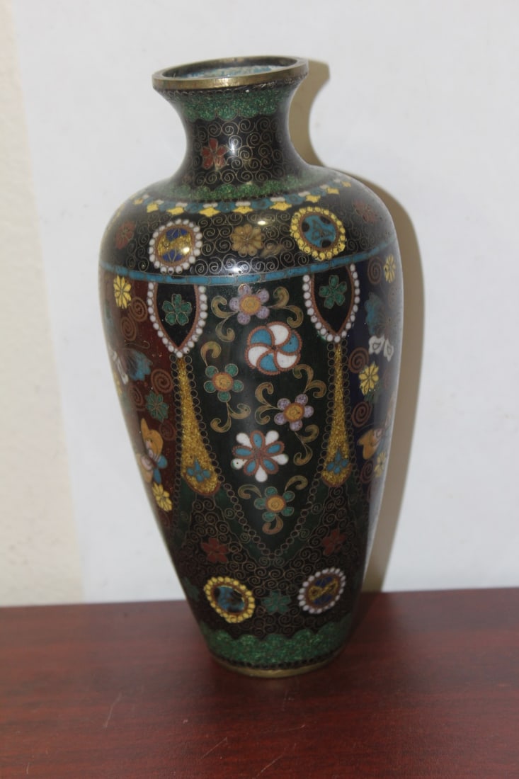 An Antique Japanese Cloisonne Vase - 2