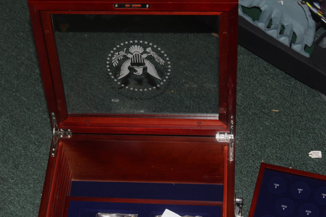 Kennedy Half Coin Cabinet - 12