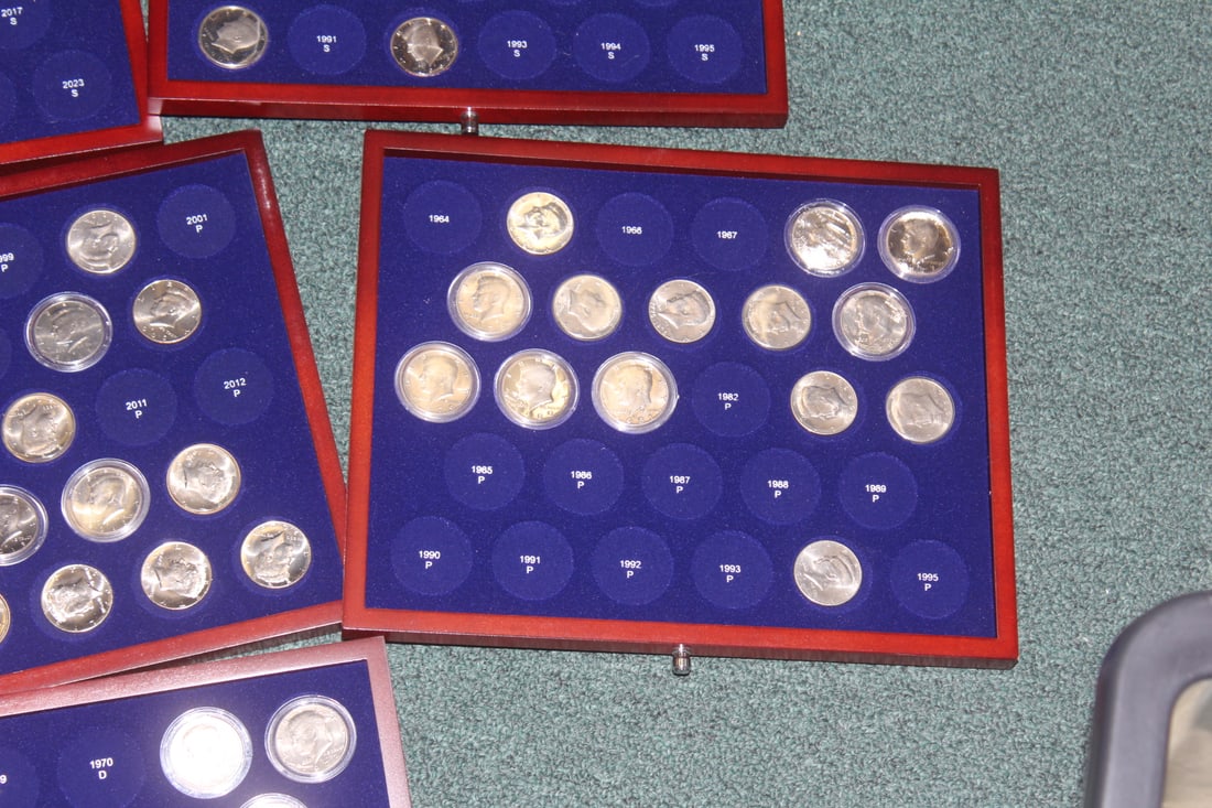 Kennedy Half Coin Cabinet - 9