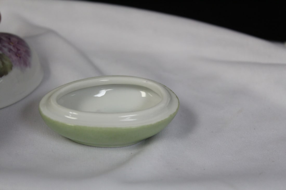 AN Artist Signed Porcelain Trinket Box - 5