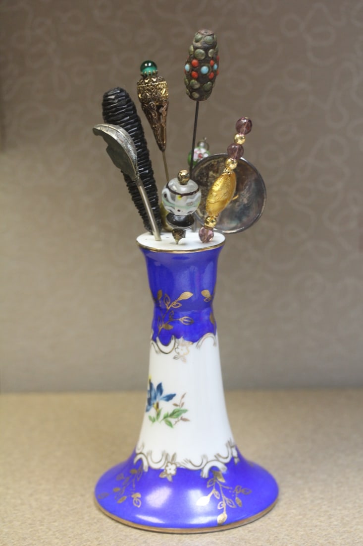 Hair Pin Holder with Hair Pins Inside - 3