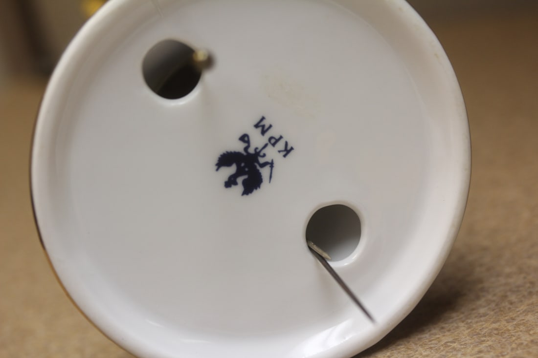 Hair Pin Holder with Hair Pins Inside - 4