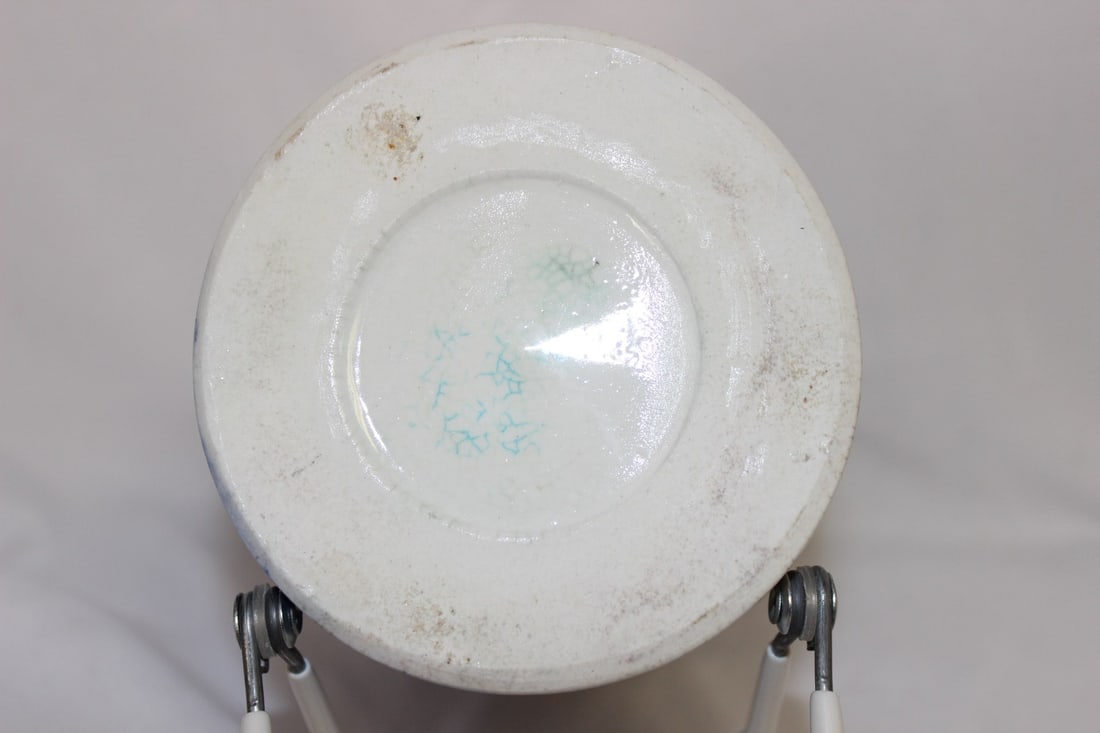 A Chinese Blue and White Cylinder Vase - 3