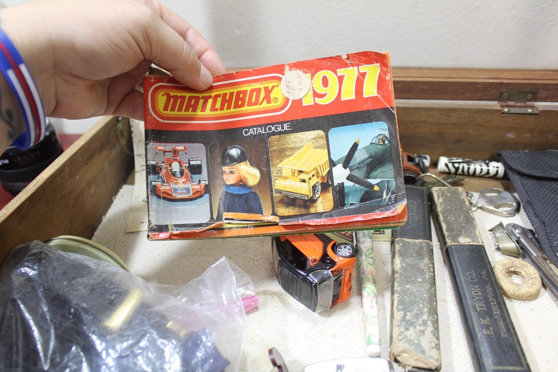 A Vintage Box and Contents - 13