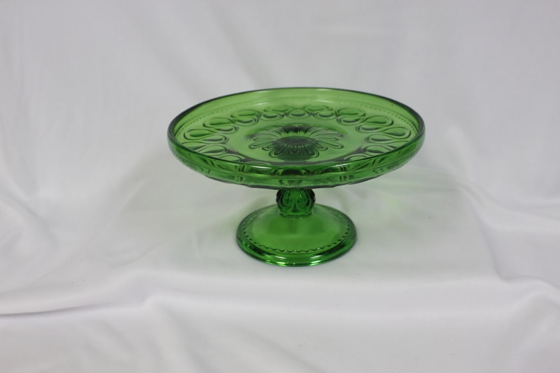 A Child's Cake Plate: 6 1/4" in diameter