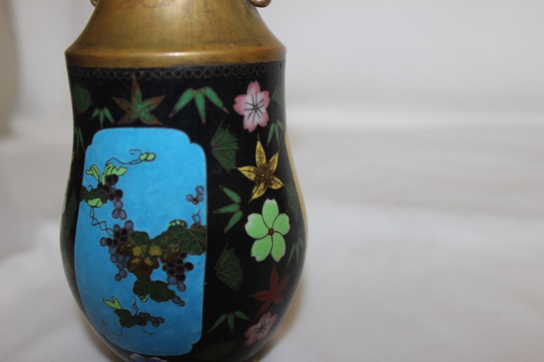 A Japanese Cloisonne Vase - 7