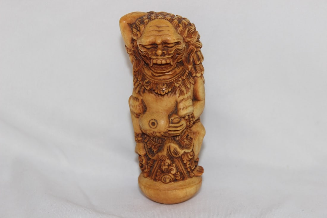 A Well Carved Oriental Beast (1 of 4)