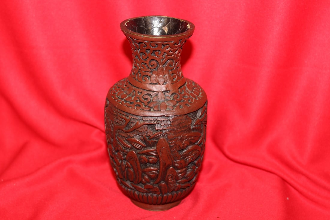 An Antique Lacquer Cinnabar Vase - 3