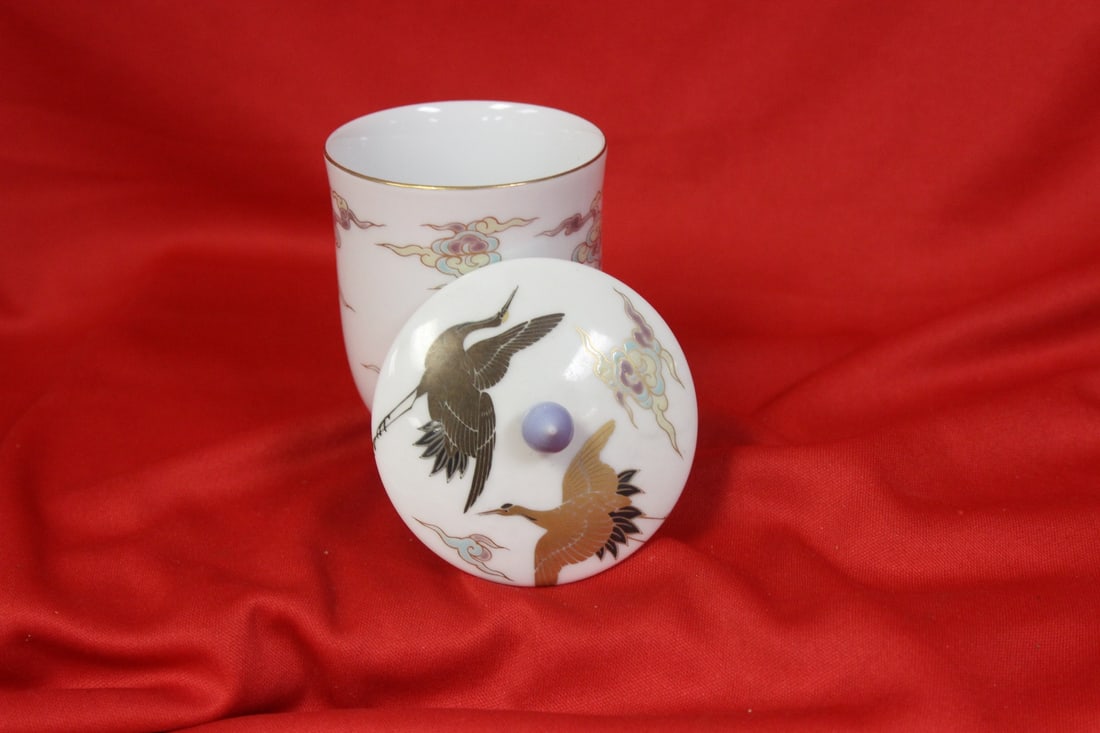 Japanese Fukugawa Ceramic Teacup and Lid - 4