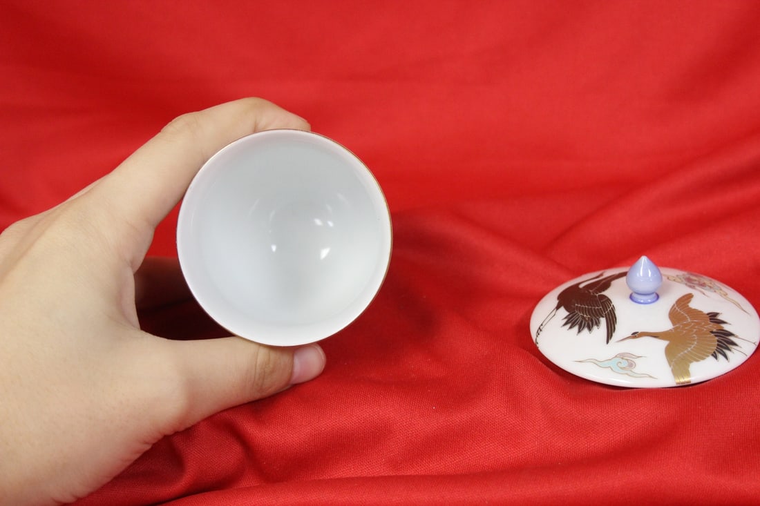 Japanese Fukugawa Ceramic Teacup and Lid - 5