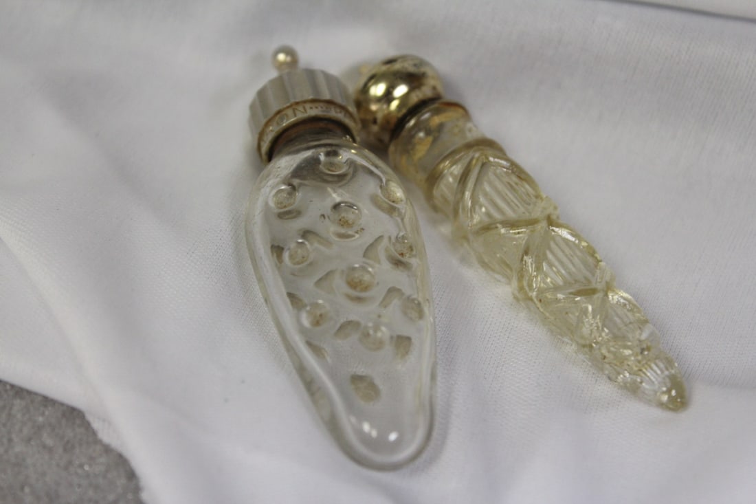 Lot of Two Parfume Bottles - 4