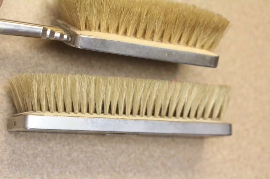 Lot of 2 Art Deco Period Brushes - 5