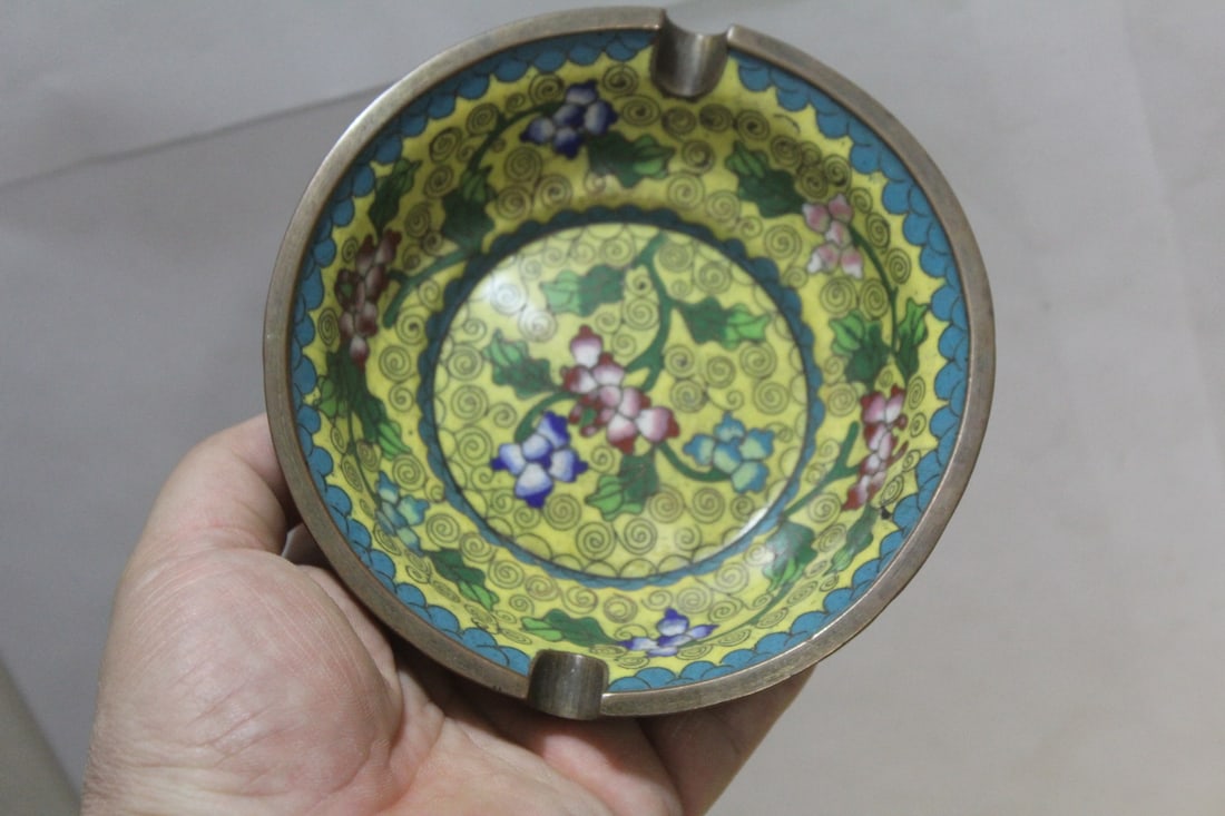 An Antique Chinese Cloisonne Ashtray - 2