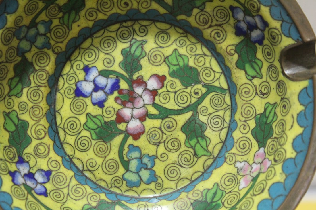 An Antique Chinese Cloisonne Ashtray - 4