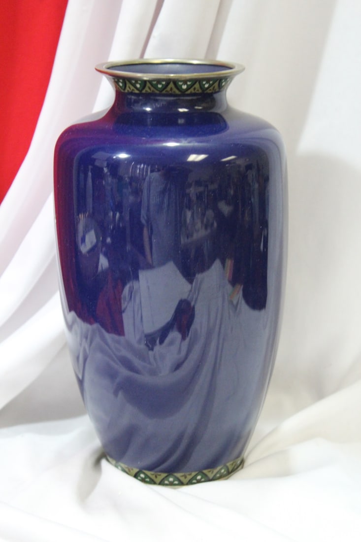 An Antique Japanese Cloisonne Vase - 3