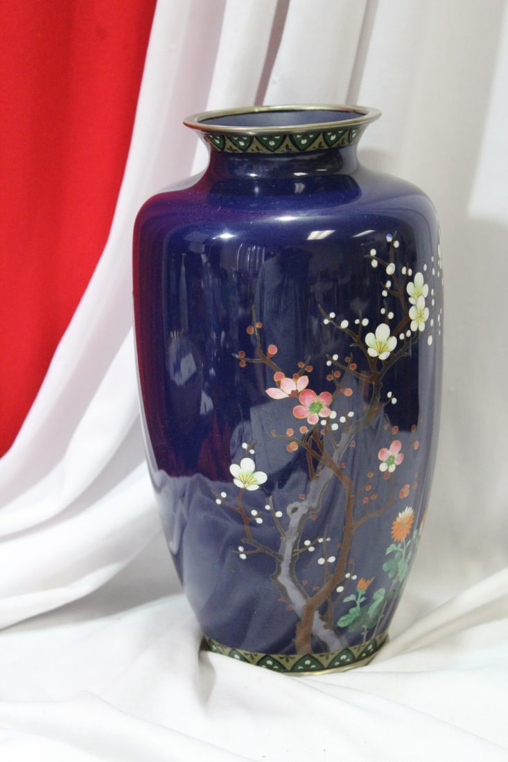 An Antique Japanese Cloisonne Vase - 5