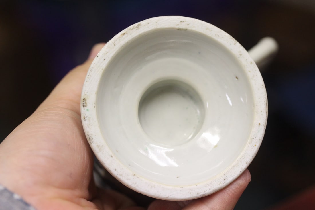 A Rare Chinese Export Porcelain Libation Cup - 5