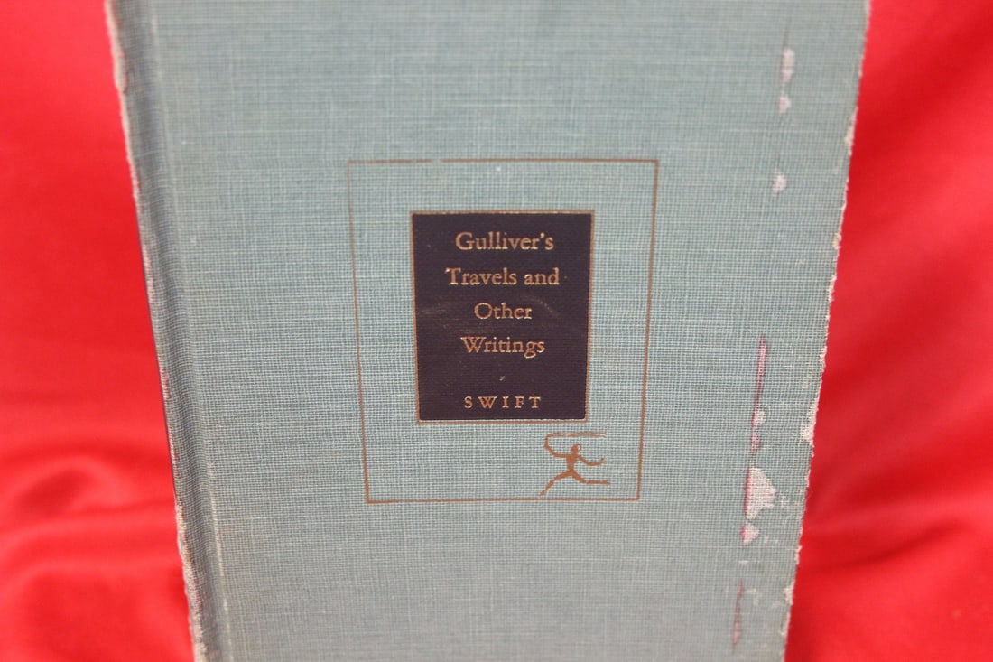 Hardcover Book: Gulliver's Travels And Other Wings - 2