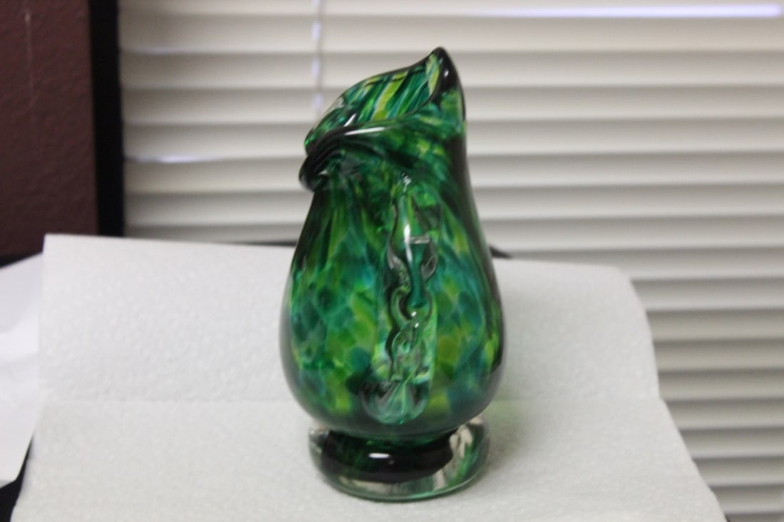 An Art Glass Vase - Signed Douglas Taylor Jr. 2003 - 2