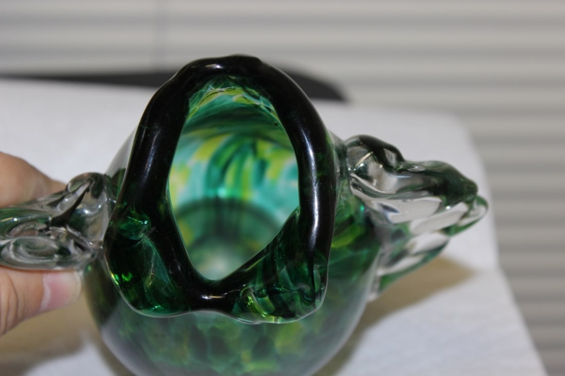 An Art Glass Vase - Signed Douglas Taylor Jr. 2003 - 5