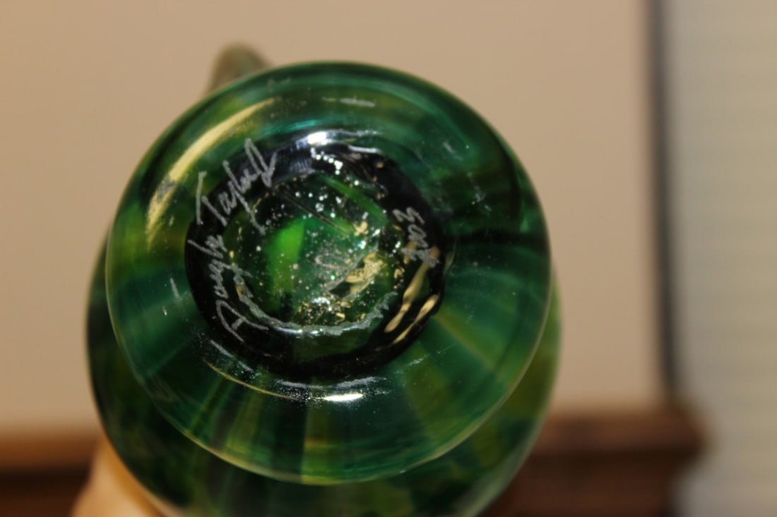 An Art Glass Vase - Signed Douglas Taylor Jr. 2003 - 7