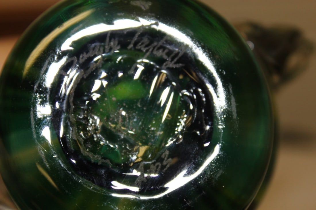 An Art Glass Vase - Signed Douglas Taylor Jr. 2003 - 8