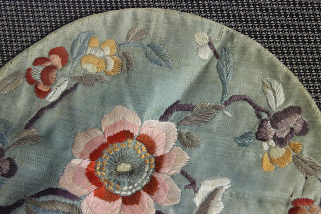 An Antique Chinese Silk - 5